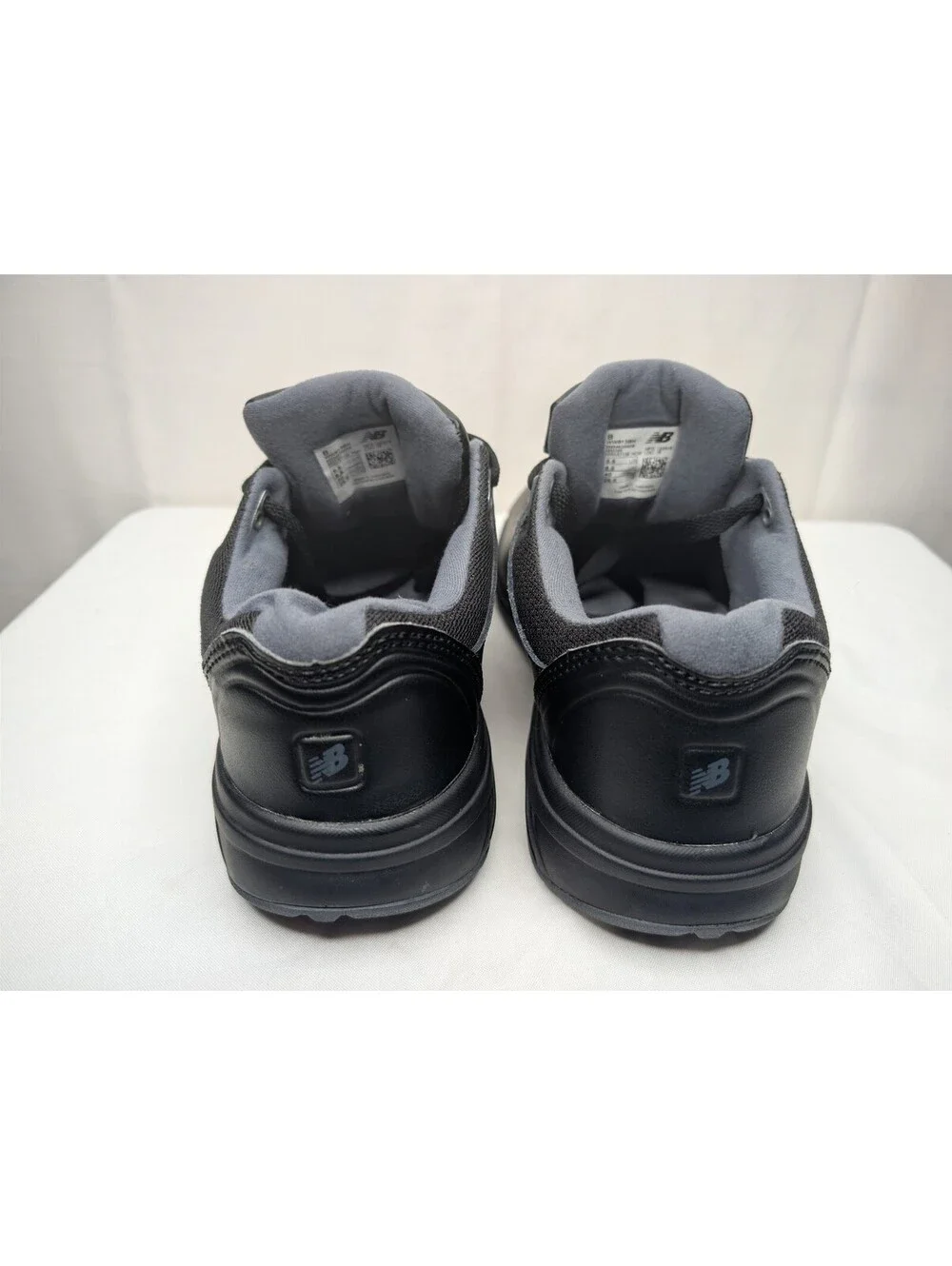 New Balance Women's 813V1 Size 8.5  Lace Up Walking Black Shoes